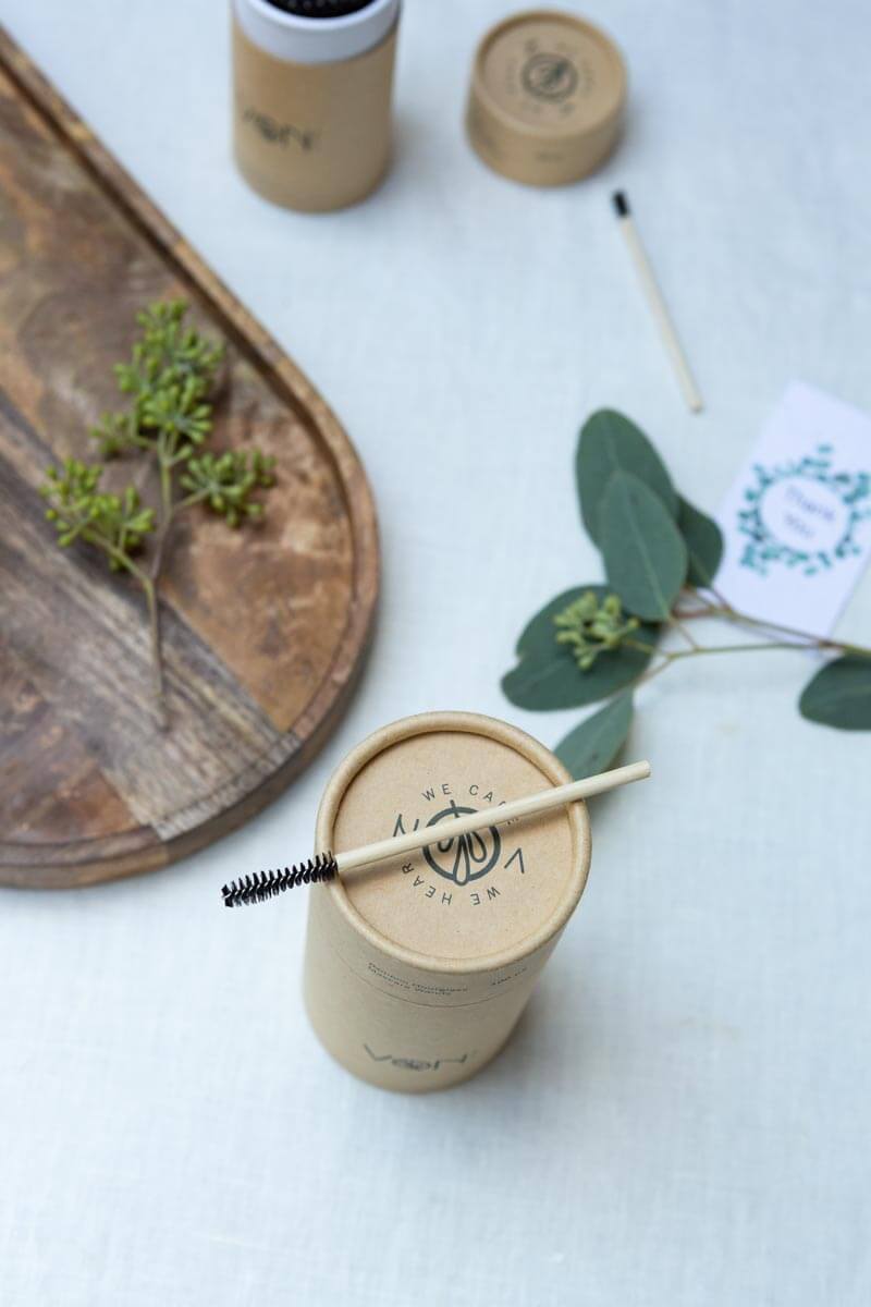 Von Beauty Bamboo Hourglass Mascara Wand Lifestyle Image
